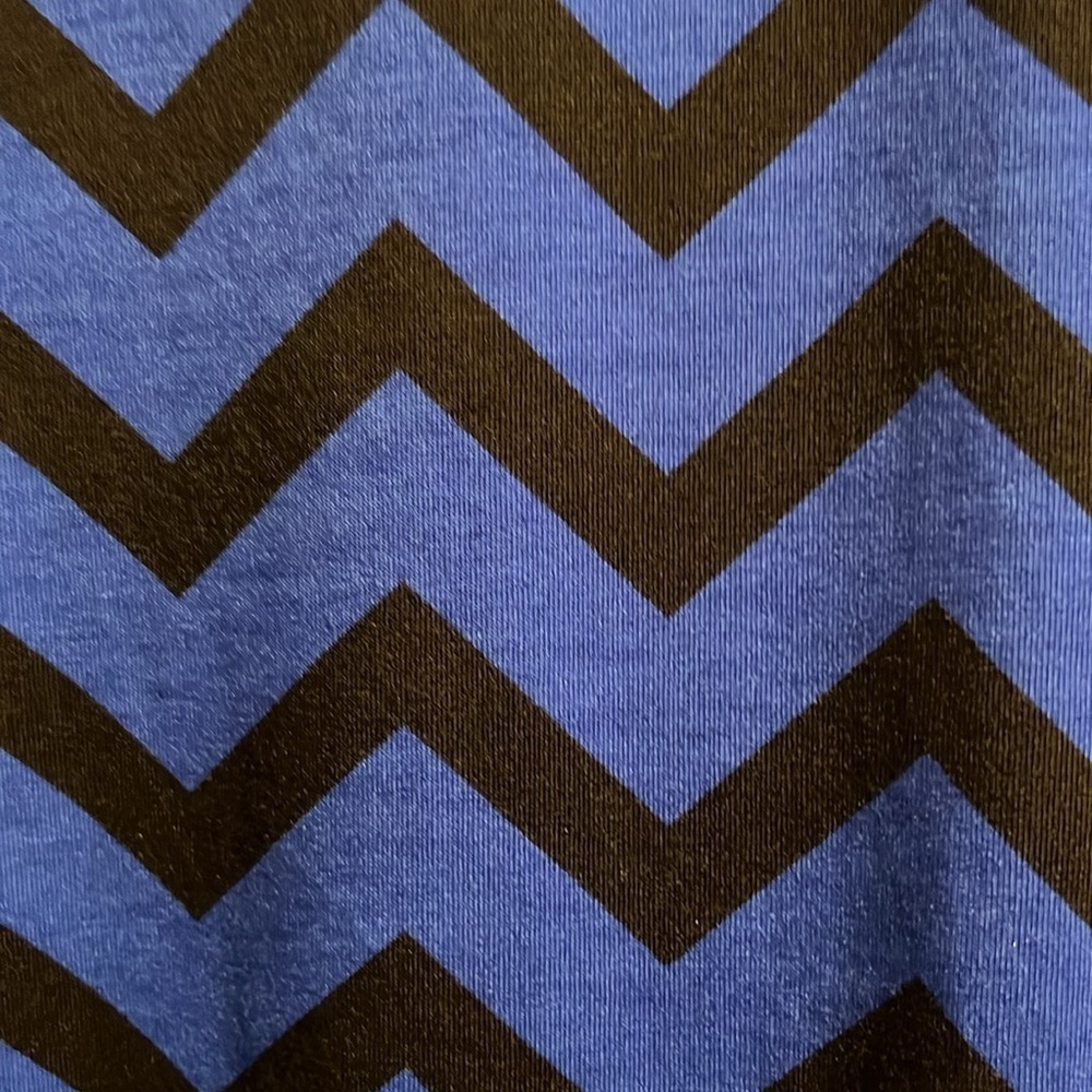 Lularoe blue black chevron top. Size XS. NWT. - Picture 6 of 6